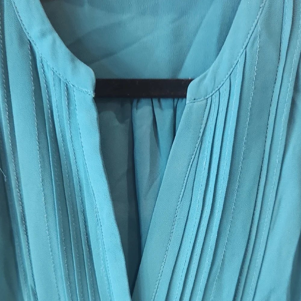H&M Turquiose Button Up Pin Tucked Flutter Sleeve Blouse - Picture 9 of 10